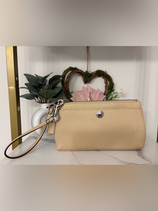 Coach Handbags - Coach Chelsea Soft Milled Pebbled Leather Large Wristlet